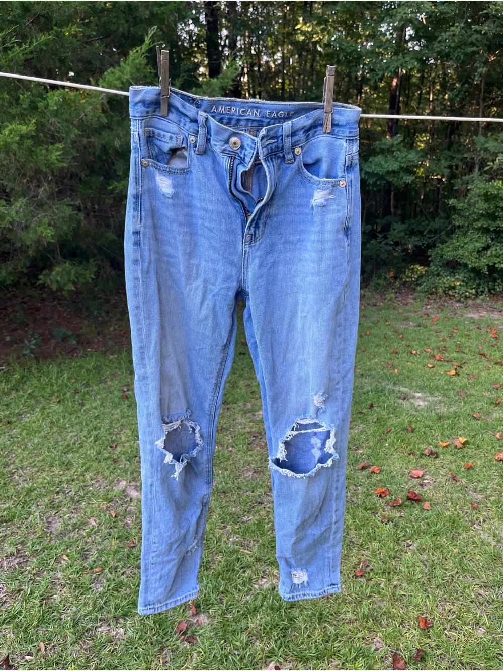 American Eagle Outfitters Light Blue Ripped Skinny Jeans “Mom Jean”